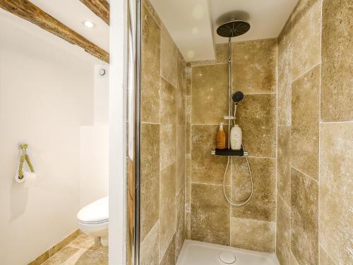 Bathroom, La Palmeraie de Distre - Avec jardin in Distre Bathroom, La Palmeraie de Distre - Avec jardin in Distre