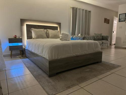 NUEVO estudio a 5minutos de Hialeah Park & Casino in Hialeah (FL) NUEVO estudio a 5minutos de Hialeah Park & Casino in Hialeah (FL)