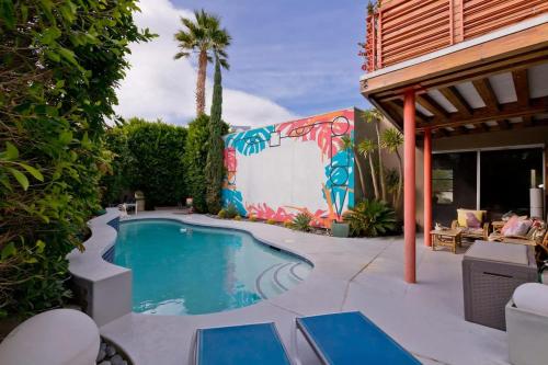 Navigate Stays Family Artful Retreat w Pool & Cabana
