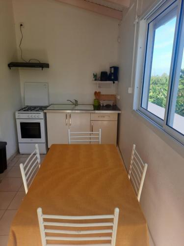 Caret in Sainte Rose Caret in Sainte Rose