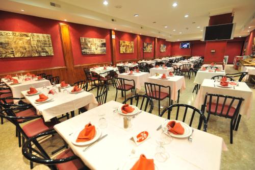 Restaurant, Hostal Goyma II in San Fernando de Henares Restaurant, Hostal Goyma II in San Fernando de Henares