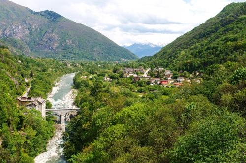 Oprema, Mountain Views In Camedo - Happy Rentals in Borgnone Oprema, Mountain Views In Camedo - Happy Rentals in Borgnone