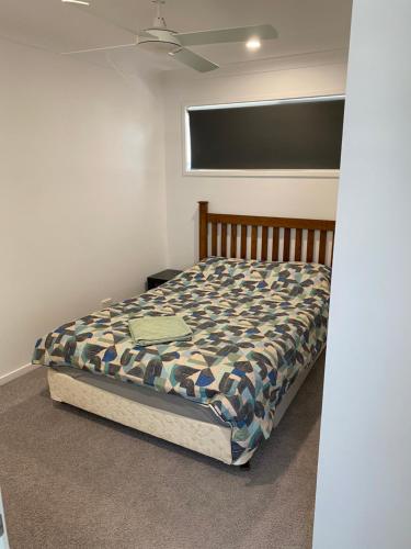 2BD Family or Couple Guesthouse Upstairs near Turf club, HOTA in Bundall in Bundall 2BD Family or Couple Guesthouse Upstairs near Turf club, HOTA in Bundall in Bundall