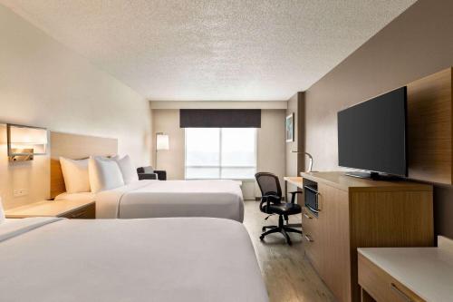 德盧斯溫德姆花園度假酒店 (Wyndham Garden Duluth) in 巴勒 (GA) 德盧斯溫德姆花園度假酒店 (Wyndham Garden Duluth) in 巴勒 (GA)