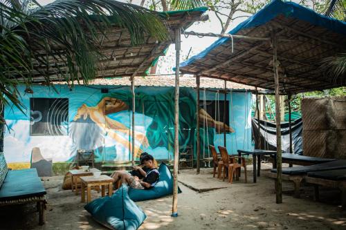 Facilities, 12 Monks Hostel Goa in Arambol Beach Facilities, 12 Monks Hostel Goa in Arambol Beach