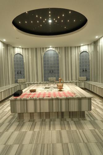Bazén, فندق بغداد Baghdad International Hotel in Baghdad Bazén, فندق بغداد Baghdad International Hotel in Baghdad