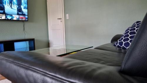 Design Apartment, Klimaanlage, privat Parkplatz, Wallbox, NETFLIX, DominosPizza in 法爾肯塞 Design Apartment, Klimaanlage, privat Parkplatz, Wallbox, NETFLIX, DominosPizza in 法爾肯塞