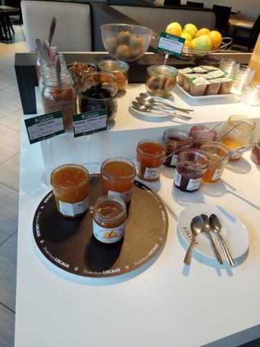 Food and beverages, Brit Hotel Confort Rouen Centre in Rouen Food and beverages, Brit Hotel Confort Rouen Centre in Rouen