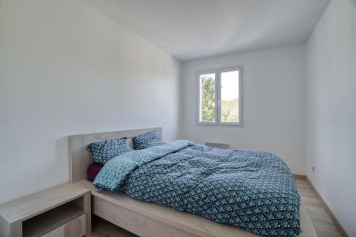 Grande maison jardin terrasse moderne parking 12 pers