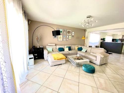 Private swimming pool & jacuzzi magnifique villa provencale in Livron-sur-Drome Private swimming pool & jacuzzi magnifique villa provencale in Livron-sur-Drome