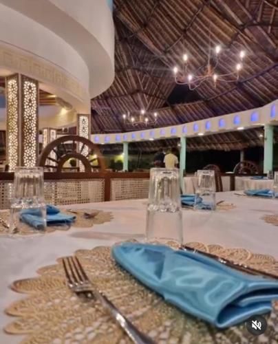 Restaurante, Albusat Room in Mombasa Restaurante, Albusat Room in Mombasa