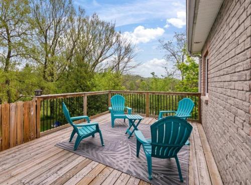 Erkély/terasz, Summer Getaway with Pool and Nearby Attractions in Cobourg (ON) Erkély/terasz, Summer Getaway with Pool and Nearby Attractions in Cobourg (ON)