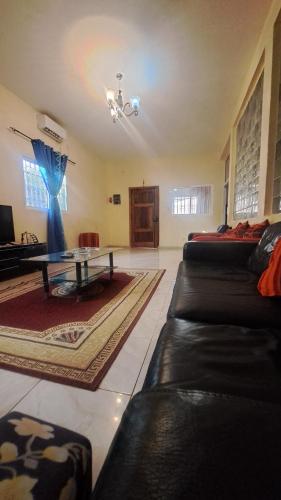 Casa Zauad low cost family house in ביסאו Casa Zauad low cost family house in ביסאו