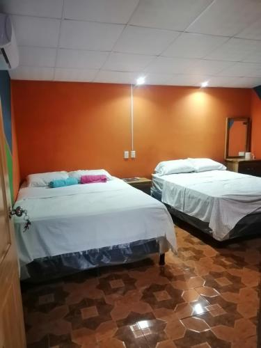 Hostal Nina Oly in La Libertad Hostal Nina Oly in La Libertad