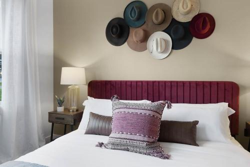 The Hadden House - Rooftop Lounge with Firepit