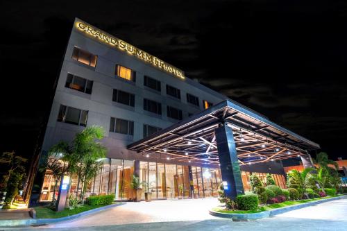 Entrance, Grand Summit Hotel General Santos in General Santos City Entrance, Grand Summit Hotel General Santos in General Santos City