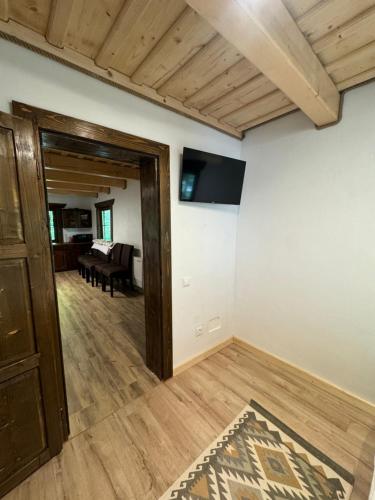 Căsuța de la vâltoare (Casuta de la valtoare) in Vadu Izei Căsuța de la vâltoare (Casuta de la valtoare) in Vadu Izei