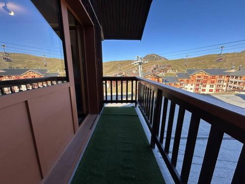 Appartement skis aux pieds pour 6 pers, Plagne Villages - FR-1-351-75 in La Plagne Appartement skis aux pieds pour 6 pers, Plagne Villages - FR-1-351-75 in La Plagne