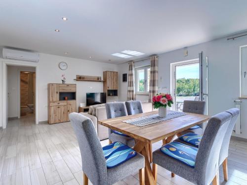 Holiday Home Villa Veronica by Interhome in Gondolici Holiday Home Villa Veronica by Interhome in Gondolici