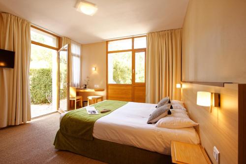 Hotel Les Esclargies in Rocamadour Hotel Les Esclargies in Rocamadour