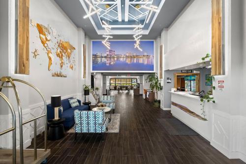 Lobby, Clarion Pointe Lakeland I-4 in Lakeland Lobby, Clarion Pointe Lakeland I-4 in Lakeland