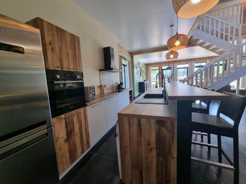 Le Quai - Gîte atypique (Le Quai - Gite atypique) in Oradour-sur-Vayres Le Quai - Gîte atypique (Le Quai - Gite atypique) in Oradour-sur-Vayres