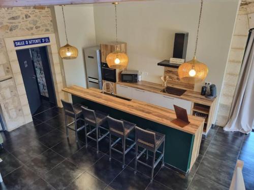 Le Quai - Gîte atypique (Le Quai - Gite atypique) in 韋勒河畔奧拉杜爾 Le Quai - Gîte atypique (Le Quai - Gite atypique) in 韋勒河畔奧拉杜爾