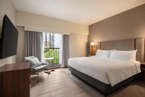 Holiday Inn & Suites Vancouver Downtown By IHG in Vancouver (BC) Holiday Inn & Suites Vancouver Downtown By IHG in Vancouver (BC)