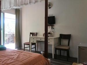 This photo about Sichang Hut shared on HyHotel.com