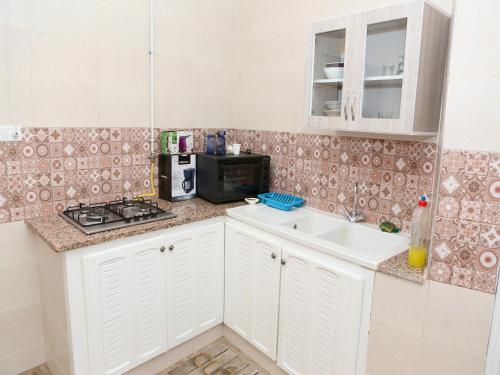 מטבח, Walking distance from historical medina in קאירואן מטבח, Walking distance from historical medina in קאירואן