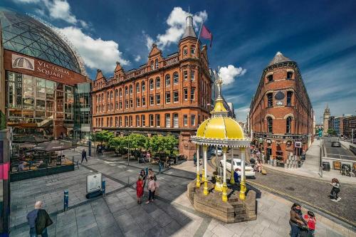 บริการและสิ่งอำนวยความสะดวก, Pass the Keys Beautiful Spacious 4 Bed Historical W. Belfast in ฟอลส์ พาร์ก บริการและสิ่งอำนวยความสะดวก, Pass the Keys Beautiful Spacious 4 Bed Historical W. Belfast in ฟอลส์ พาร์ก