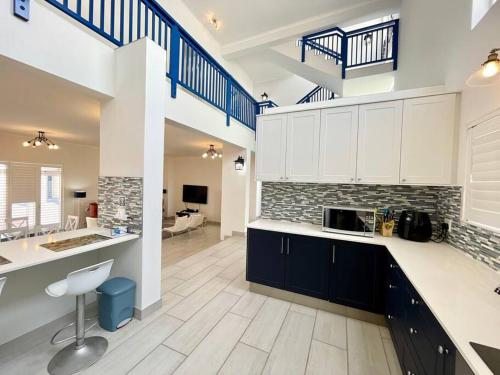 Dolphinbeach Seafront Villa in Rand Rifles Dolphinbeach Seafront Villa in Rand Rifles