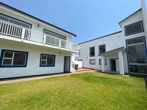 Dolphinbeach Seafront Villa in Rand Rifles Dolphinbeach Seafront Villa in Rand Rifles