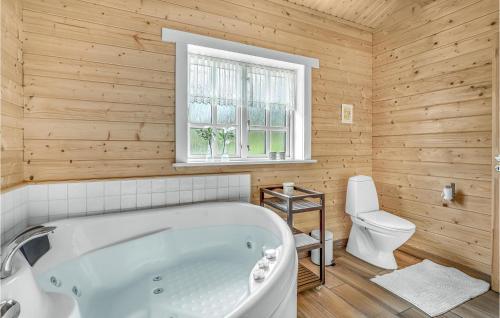 Bathroom, 4 Bedroom Amazing Home In Nexø in Snogebaek Bathroom, 4 Bedroom Amazing Home In Nexø in Snogebaek