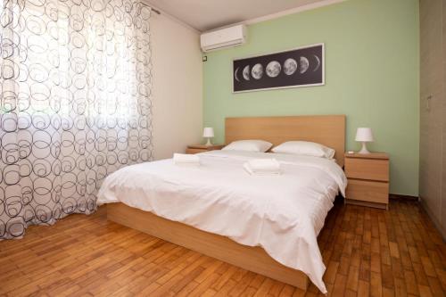 Private apartment close to the beach