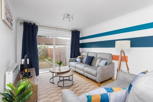 Sleek 3Bed House near Airport in Livingston South Sleek 3Bed House near Airport in Livingston South