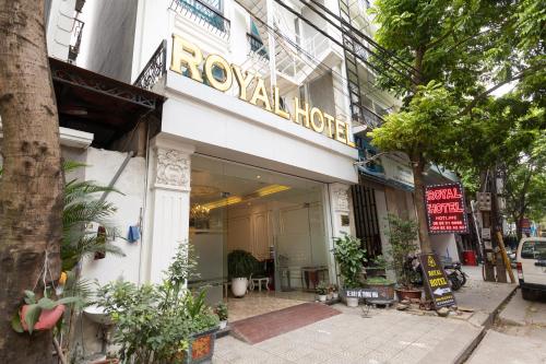 Entrance, Royal Hotel Thanh Trì in Ha Dong Entrance, Royal Hotel Thanh Trì in Ha Dong