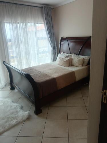 Guest Room in Ormonde with balcony