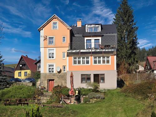 APARTMÁN u SJEZDOVKY (APARTMAN u SJEZDOVKY) in Albrechtice V Jizerskych Horach APARTMÁN u SJEZDOVKY (APARTMAN u SJEZDOVKY) in Albrechtice V Jizerskych Horach