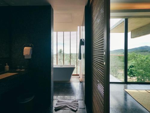 浴室, 瓦里瓦納度假村-帕岸島-森塔拉精選酒店 (Varivana Resort Koh Phangan, The Centara Collection) in 帕岸島 浴室, 瓦里瓦納度假村-帕岸島-森塔拉精選酒店 (Varivana Resort Koh Phangan, The Centara Collection) in 帕岸島