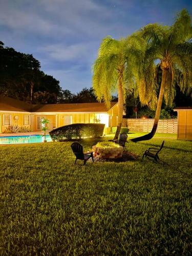 MIAMI EXCLUSIVE 5-BR Spacious House with pool in Country Walk MIAMI EXCLUSIVE 5-BR Spacious House with pool in Country Walk