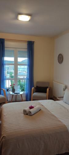 Chalet Trolio bed & breakfast in Alhendin Chalet Trolio bed & breakfast in Alhendin