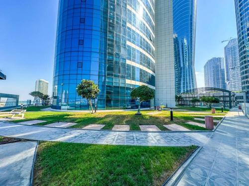 Garden, Large 2 BDR - Al Reem - City of Lights - Mangroves in Al Maryah Island Garden, Large 2 BDR - Al Reem - City of Lights - Mangroves in Al Maryah Island