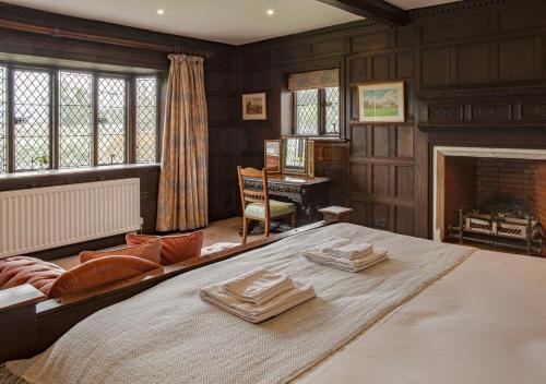 Severn End - 15th Century Manor House! in هانليى كاسل Severn End - 15th Century Manor House! in هانليى كاسل