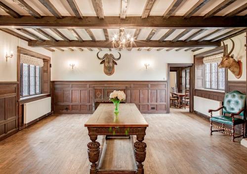 Severn End - 15th Century Manor House! in هانليى كاسل Severn End - 15th Century Manor House! in هانليى كاسل
