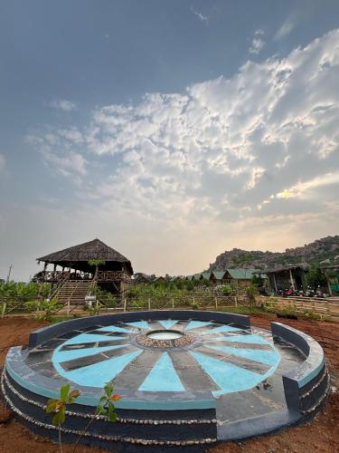 Mowgli's Cafe Hampi & Guest House in هامبي Mowgli's Cafe Hampi & Guest House in هامبي