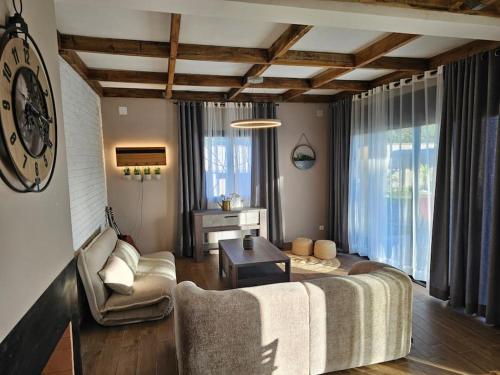 Tres belle villa avec piscine in Foulpointe Tres belle villa avec piscine in Foulpointe