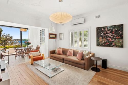 Superb 2-Bed Apartment Facing Rose Bay Marina in Rose Bay Superb 2-Bed Apartment Facing Rose Bay Marina in Rose Bay