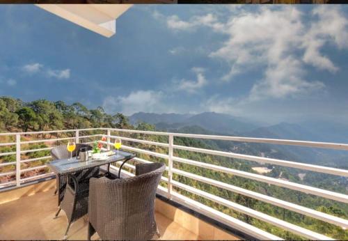 Erkély/terasz, Wood Stock Rooms & Cottages in Kasauli Erkély/terasz, Wood Stock Rooms & Cottages in Kasauli