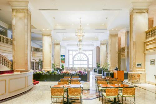 Restaurant, Holiday Resort & Spa in Guam Restaurant, Holiday Resort & Spa in Guam